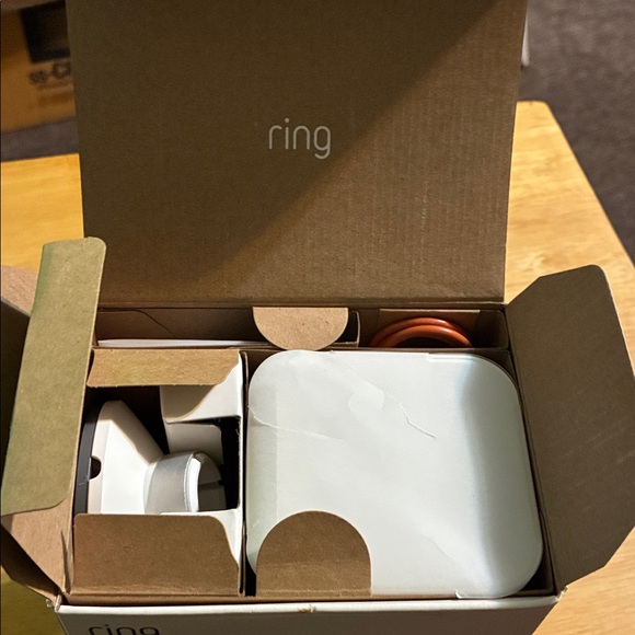 Ring Spotlight Cam Plus - Picture 4 of 10